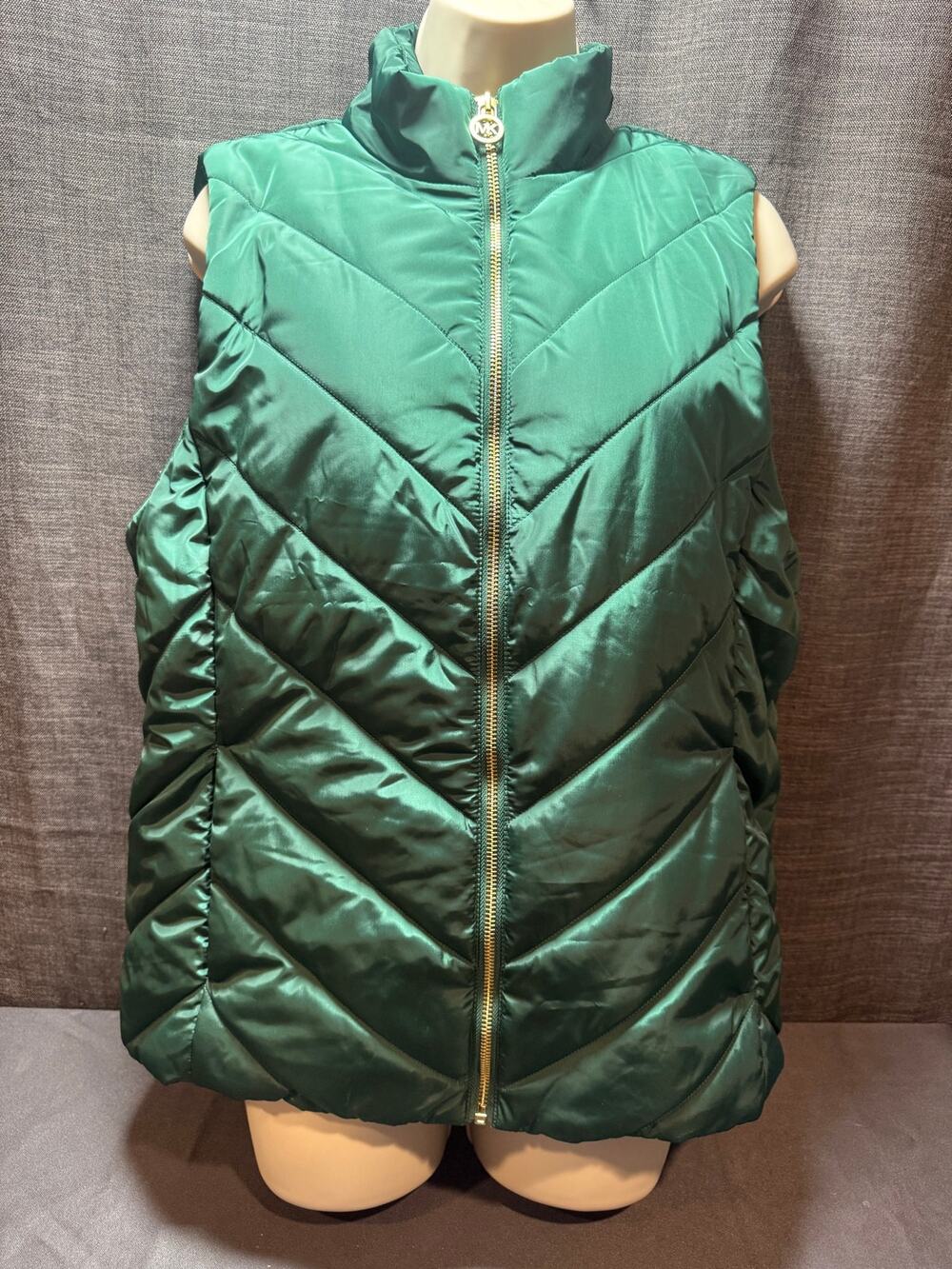 Michael Kors Emerald Green Chevron Puffer Vest Size Large Gold Zip Mock Neck